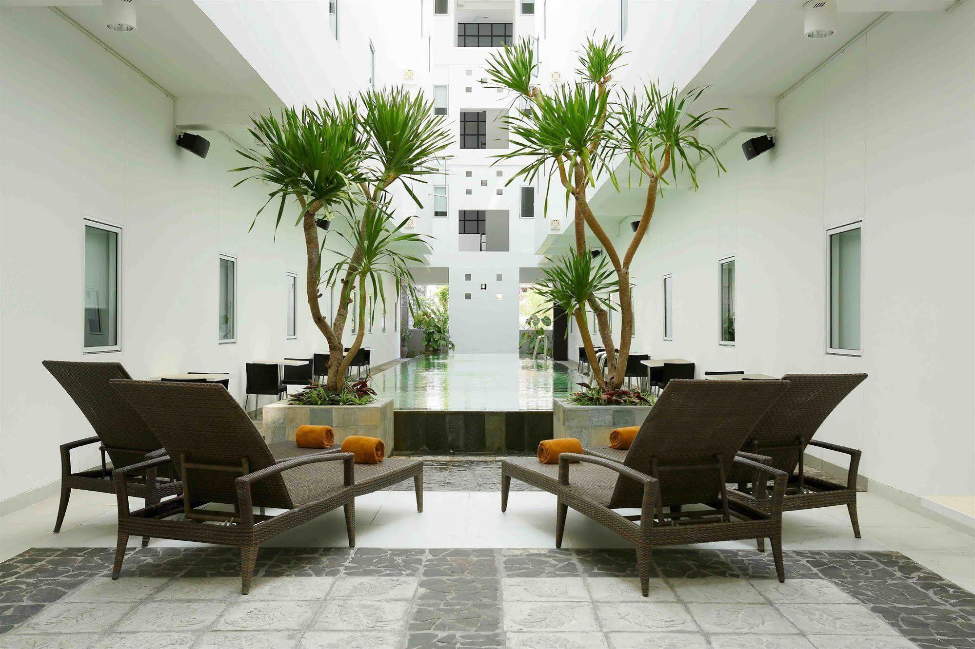 Amaris Hotel Sunset Road - Bali Kuta Lombok Extérieur photo